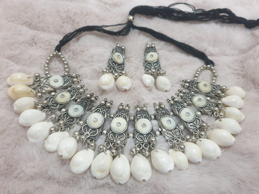 Antique Shell & Silver Necklace Set